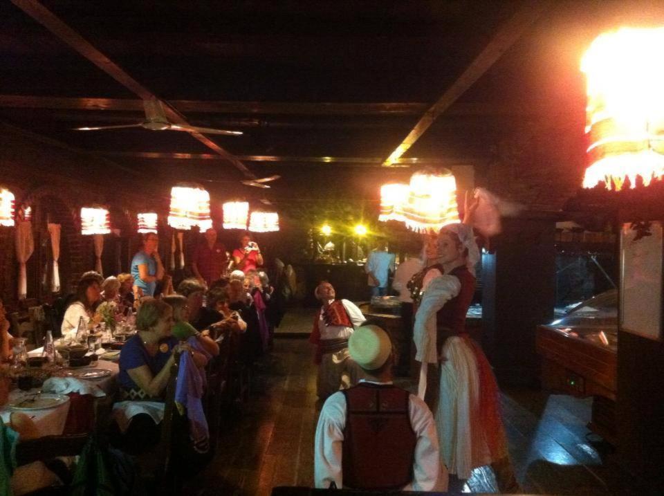 地拉那 布提纳青年旅舍酒店 外观 照片